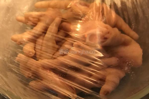 盐焗鸡爪的做法图解7