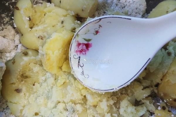 蒸红薯粉圆子的做法图解7