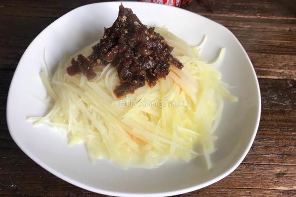 香菇酱土豆丝的做法图解8