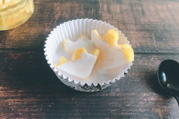 蒸甜蜜菠萝配酸奶的做法图解5