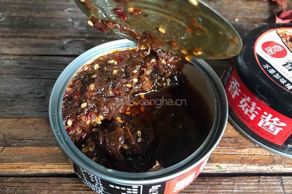 香菇酱拌木耳的做法图解6