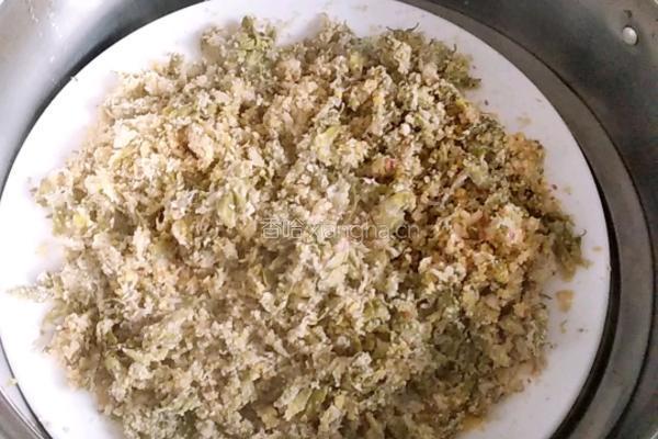 洋槐花渣豆腐的做法图解5