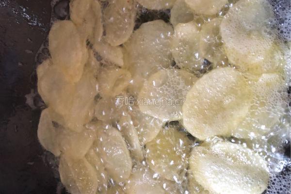 炸土豆片的做法图解3