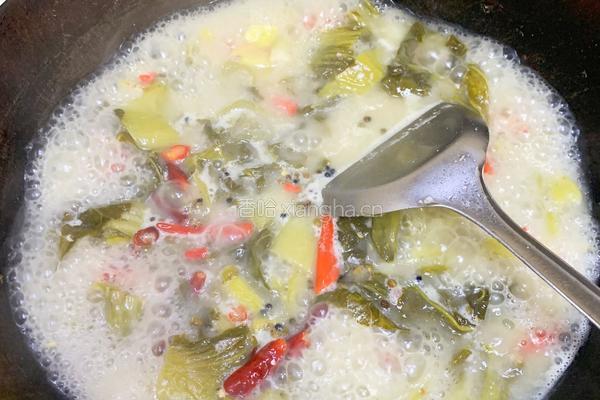 下饭神器“酸菜鱼”的做法图解4