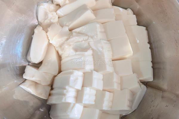  金汤虾仁豆腐羹的做法图解4