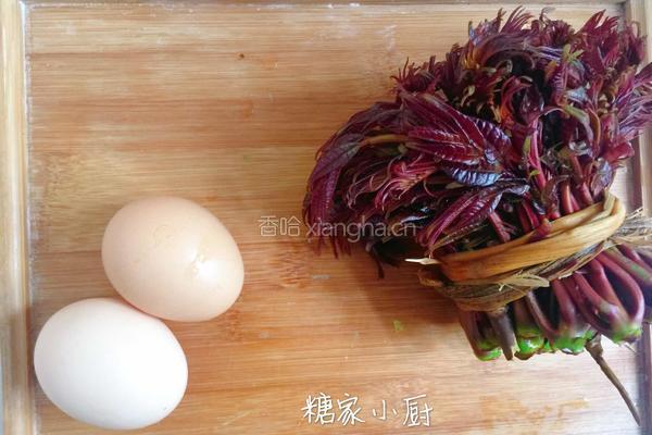 春天必吃的香椿炒鸡蛋的做法图解1
