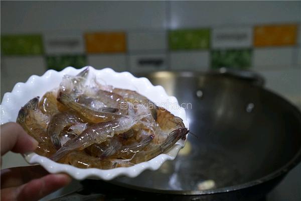 鲜辣莲藕钵的做法图解2