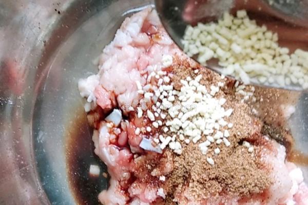 肉沫蒸芹菜的做法图解5