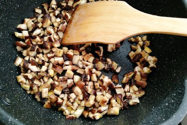 香菇焖豆腐的做法图解10