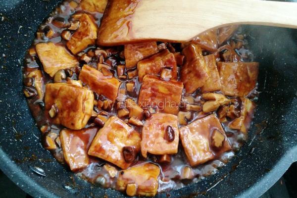香菇焖豆腐的做法图解15