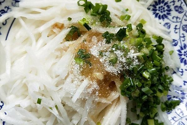 小葱拌萝卜丝的做法图解4