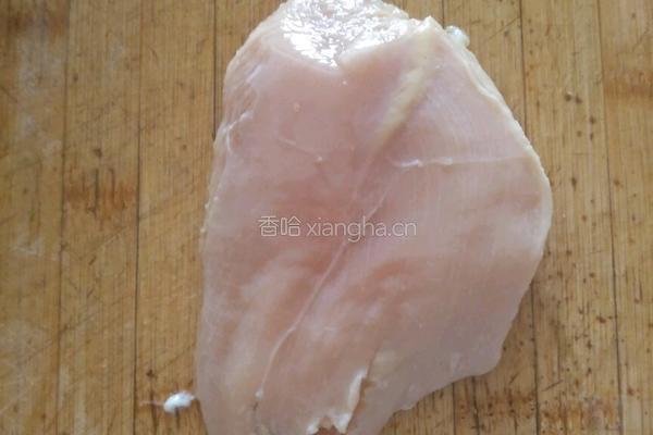 蒸鸡肉黄瓜卷的做法图解2