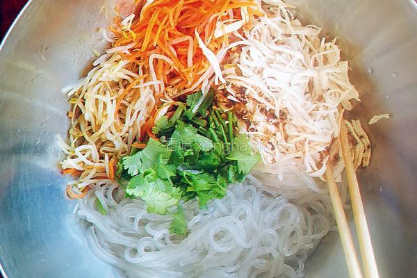 凉拌鸡丝豆芽的做法图解9