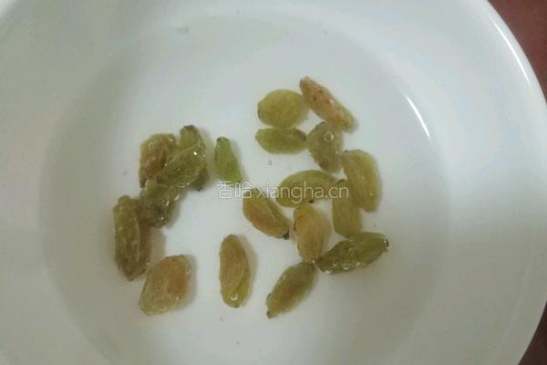 银耳火龙果羹的做法图解3