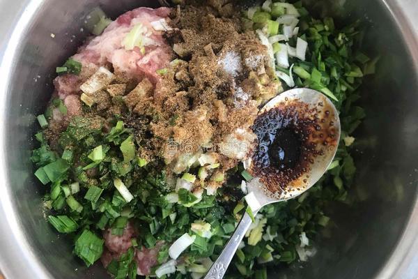 韭菜肉包子的做法图解5