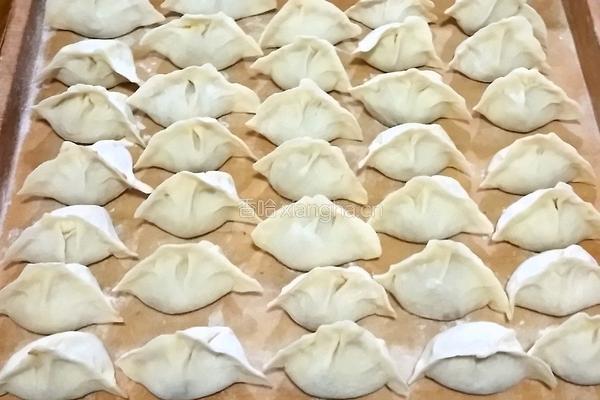 猪肉土豆饺子的做法图解4