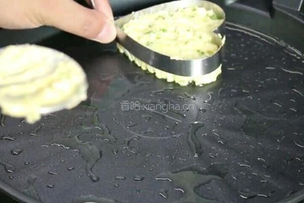 豆腐鸡蛋饼的做法图解9