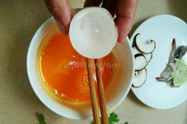 香菇虾仁蒸蛋的做法图解3