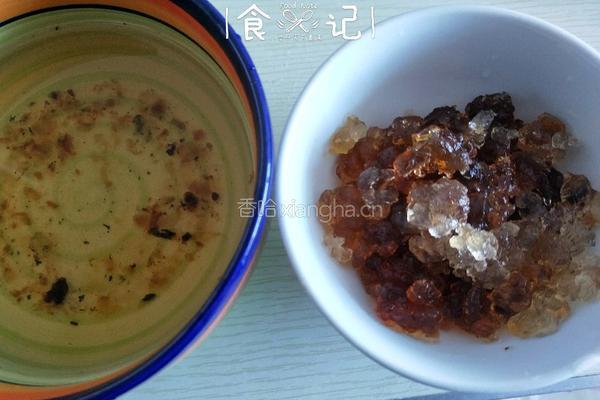 桃胶皂角米银耳羹的做法图解5