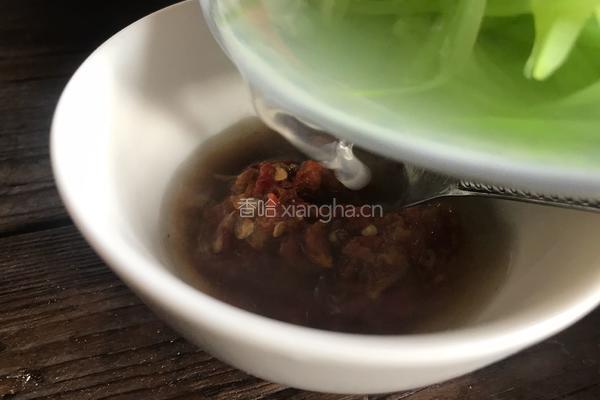 蒜蓉辣椒酱翡翠丝的做法图解7