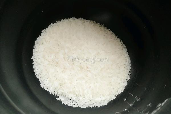 牡蛎鱿鱼粥的做法图解1