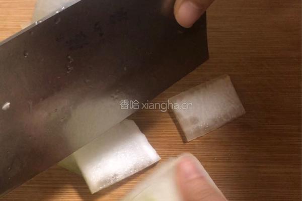 肉丸虾皮蒸冬瓜的做法图解1