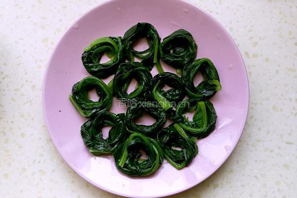 菠菜酿鹌鹑蛋的做法图解2