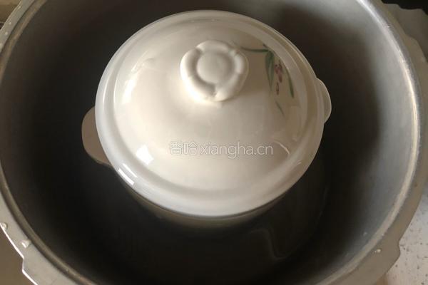 枇杷金桔雪梨银耳羹的做法图解8