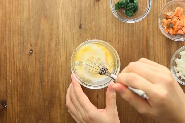 18-36个月辅食：奶香三文鱼焗菠菜的做法图解7
