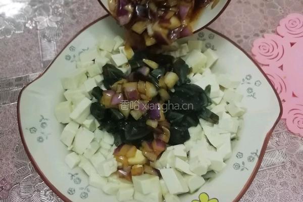 皮蛋豆腐的做法图解4