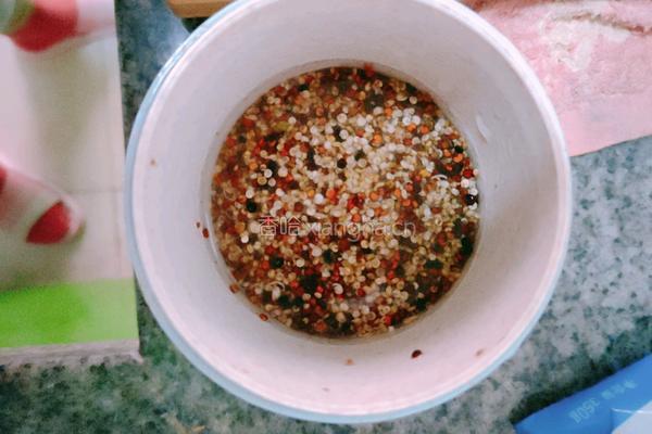 菜椒藜麦饭的做法图解2
