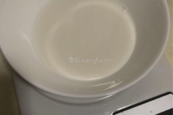 自制脆皮黑椒烤肠的做法图解3