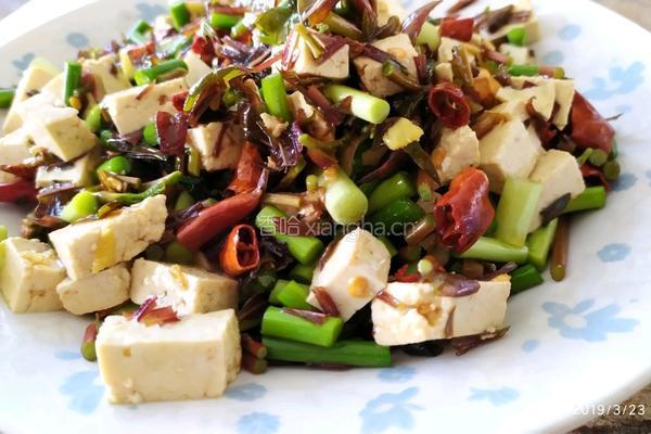 凉拌香椿小豆腐的做法图解6