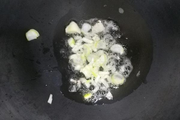 冬瓜干贝虾皮汤的做法图解6