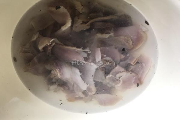 腊肉蒸萝卜干的做法图解3