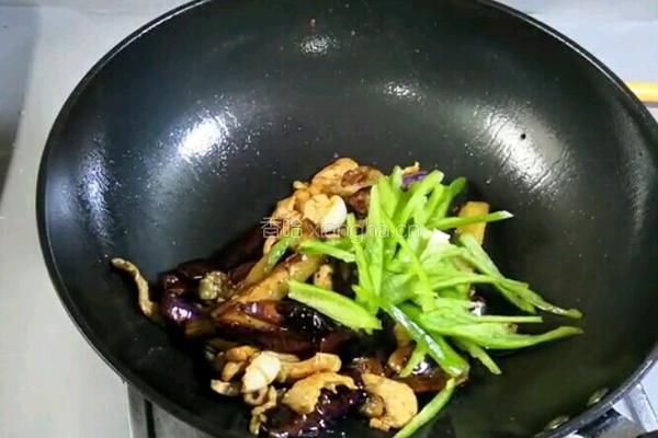 茄子新吃法的做法图解16