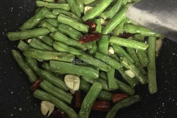 腊肉炒四季豆的做法图解5