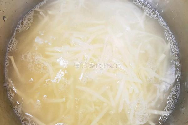 酸辣土豆丝的做法图解2