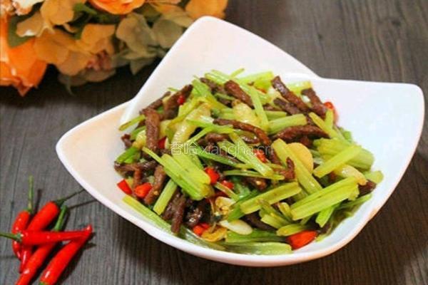 西芹炒牛肉的做法图解6