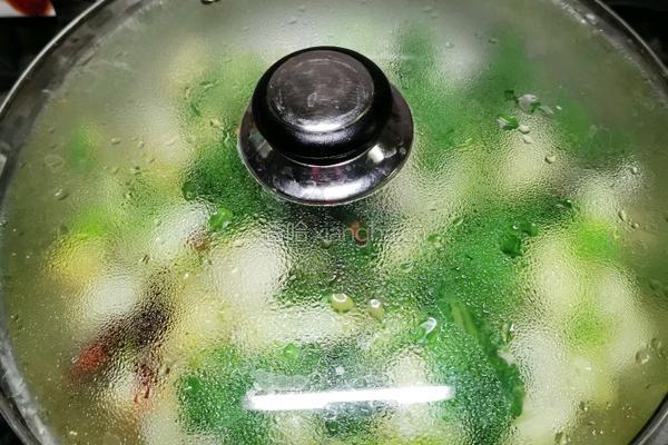 十分钟速食之炝炒小白菜的做法图解1