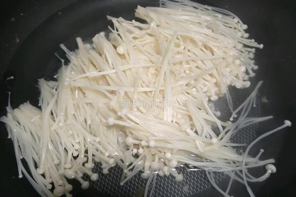 凉拌金针菇的做法图解3