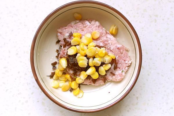 咸菜玉米蒸肉饼的做法图解3