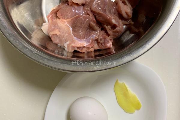 宝宝最喜欢的迷你小肉丸的做法图解1