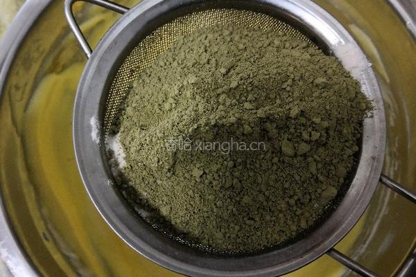 抹茶蛋糕抱草莓的做法图解6