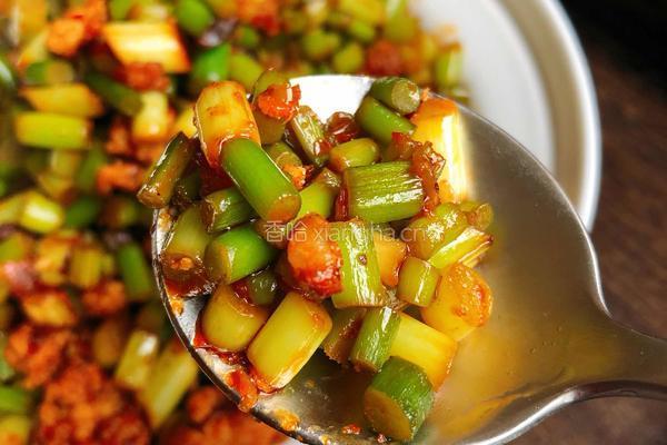 蒜苔炒肉沫的做法图解12