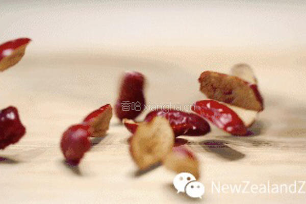 红枣桃胶新西兰花胶汤的做法图解4