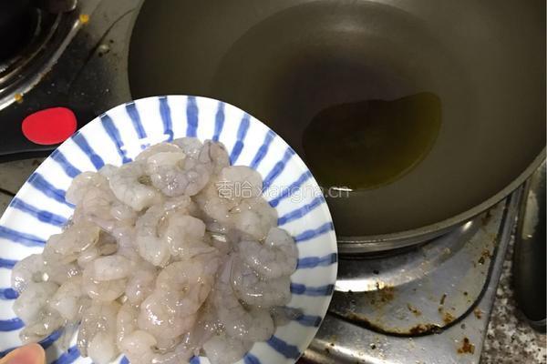 虾仁蛋炒饭的做法图解2