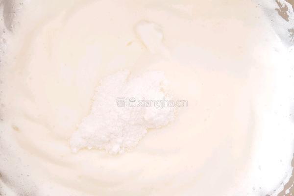 草莓浮云卷的做法图解7