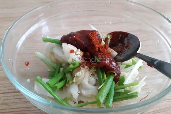 腌上就能吃的懒人辣白菜的做法图解5