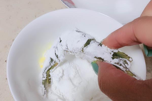 蜜汁番茄对虾的做法图解3